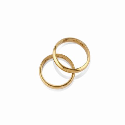 Due fedine in oro giallo 18K con incisioni interne