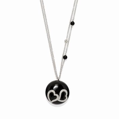 Collana in oro bianco 18K con pendente in onice e diamanti