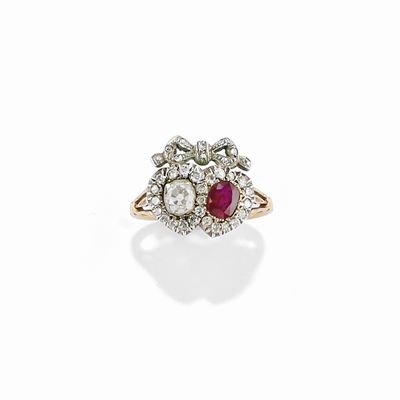 Anello con rubino ovale e diamanti, argento e oro giallo 18K, XIX secolo