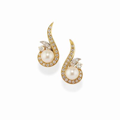 Orecchini in oro bicolore 18K con perle coltivate e diamanti