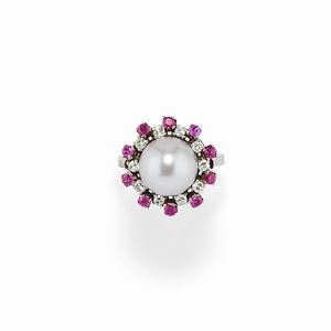 A 18K white gold, cultured pearl and diamond ring