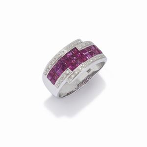 Anello con rubini e diamanti