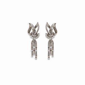 Orecchini pendenti con diamanti