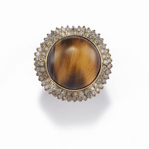 Anello con occhio di tigre e diamanti
