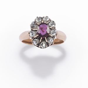 Anello con rubino e diamanti