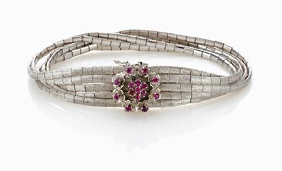 Bracciale in oro bianco 18K con rubini tondi