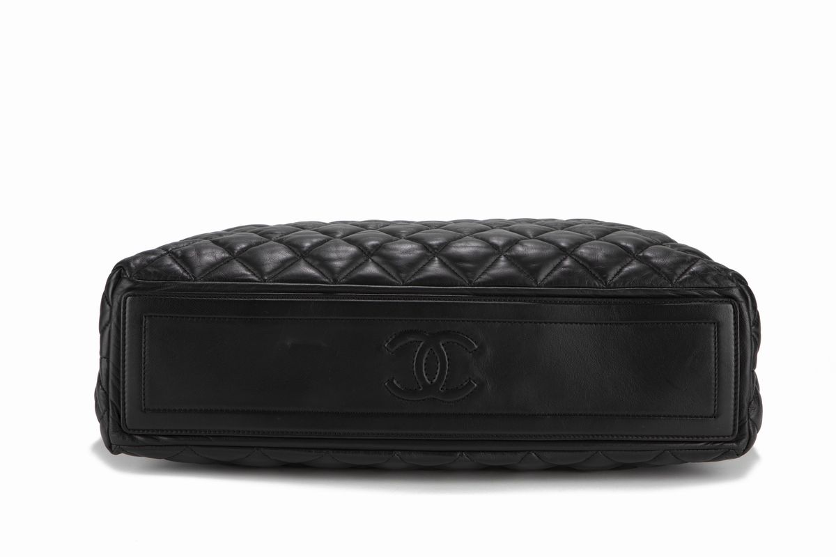 Chanel - Grande Borsa a Tracolla