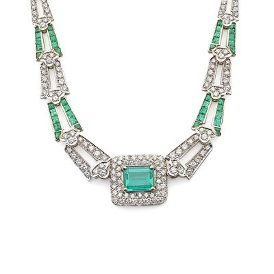 Collier in oro bianco 18K con smeraldi e diamanti