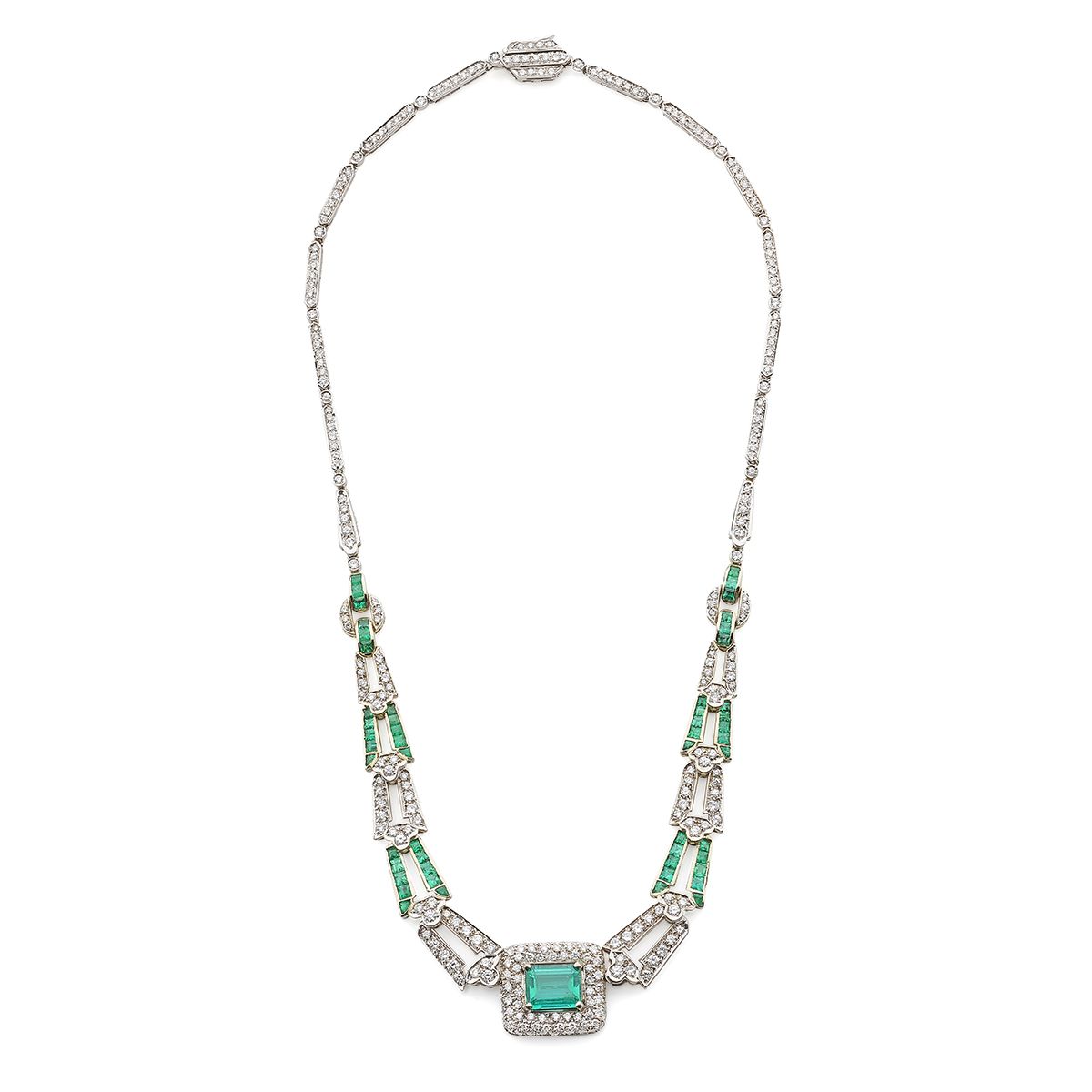 Collier in oro bianco 18K con smeraldi e diamanti