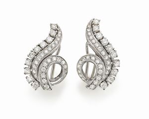 PAIO DI ORECCHINI IN ORO E DIAMANTI