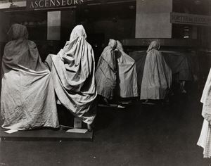 Doisneau Robert - Untitled (Mannequins)