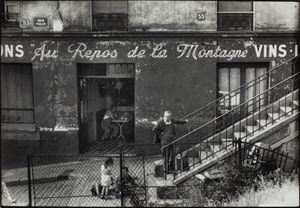 Ronis Willy - Untitled (Rue Vilin)