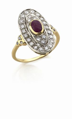 <p class="Corpo">WHITE AND YELLOW GOLD 18KRING WITH DIAMONDS AND RED GLASS STONE<o:p></o:p></p>