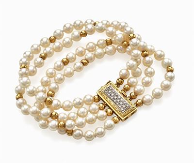 Bracciale in oro giallo 18K con perle coltivate e diamanti