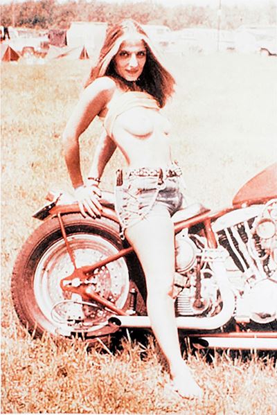 Senza Titolo, dalla Serie "cowboys & Girlfriend", 1992