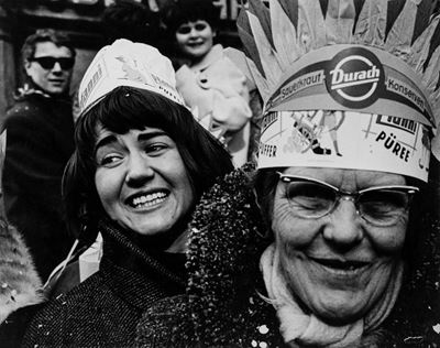 Carnevale, Monaco di Baviera, stampa vintage alla gelatina ai sali d'argento, 1959