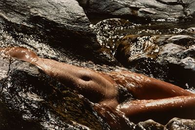 Nu Dans L'eau