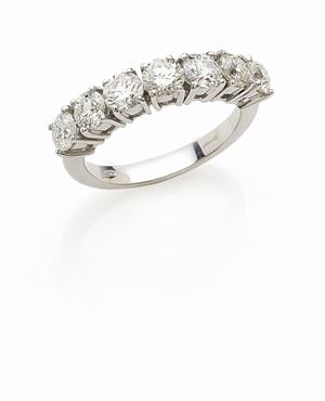 <p class="Corpo"><span lang="EN-US">WHITE GOLD 18K RIVIERE RING WITH DIAMONDS<o:p></o:p></span></p>