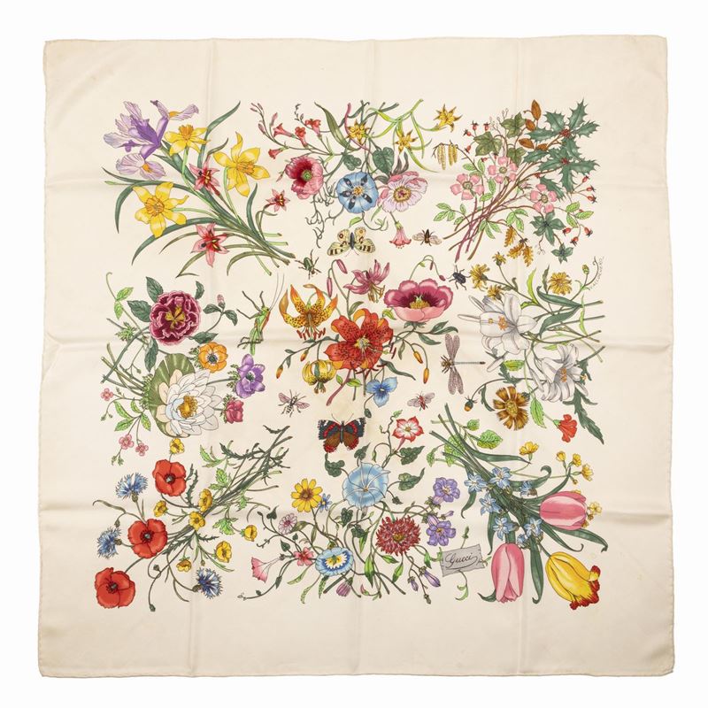 Gucci - Flora Silk Twill scarf | Luxury Fashion | Finarte, casa d'aste