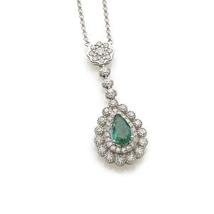 <p class="Corpo">WHITE GOLD 18K NECKLACEWITH PENDANT WITH PEAR CUT EMERALD AND BRILLIANT CUT DIAMOND