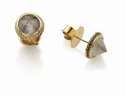 Paio di orecchini in oro giallo 18K con diamanti