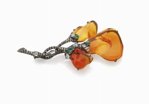 SPILLA IN ORO, DIAMANTI, SMERALDI E OPALI