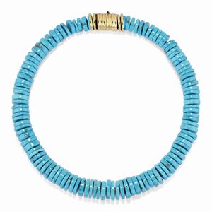 A 18K yellow gold and turquoise necklace.