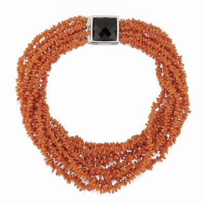Collana in argento con corallo arancio e onice taglio cabochon briolette