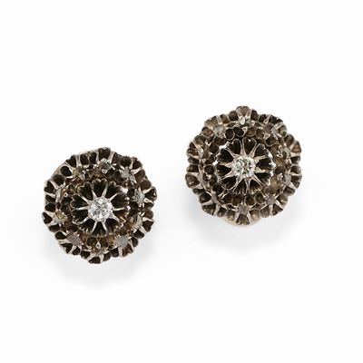 Orecchini in oro giallo 18K e argento con diamante taglio brillante
