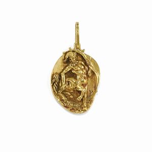 A 18K yellow gold pendant, Afro