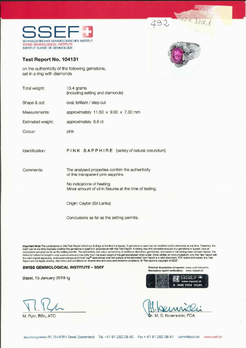 Anello con zaffiro rosa Ceylon e diamanti taglio carré, in platino