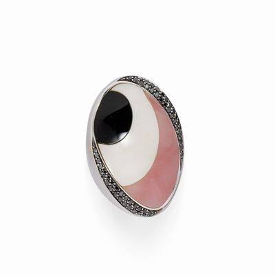 Anello in oro bianco 18K con diamanti neri e pietre dure
