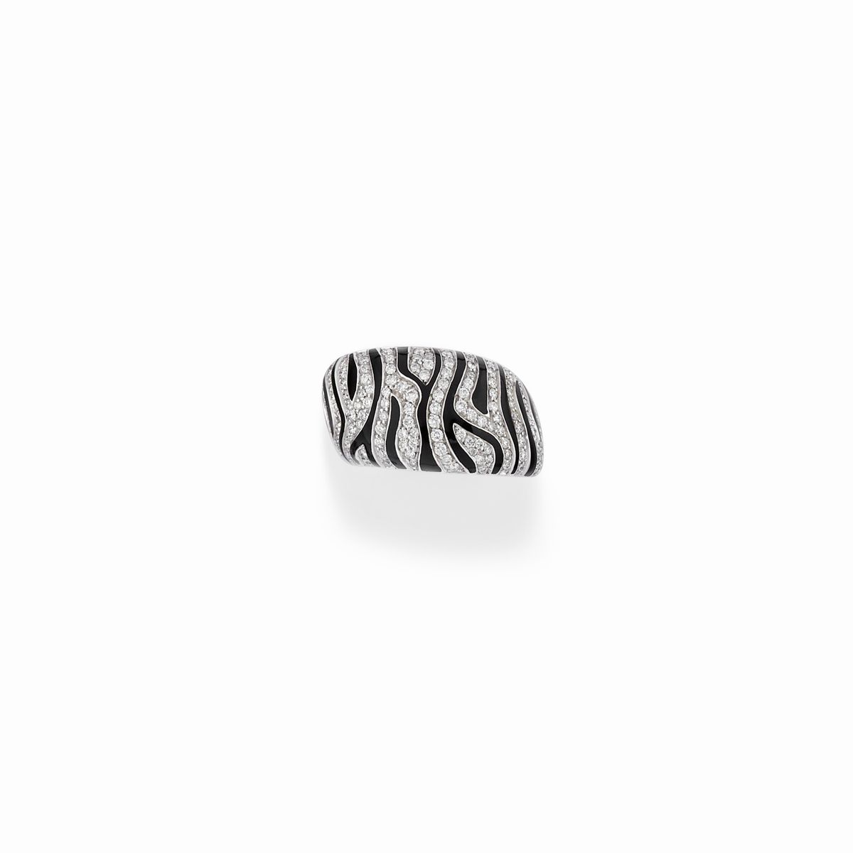 Anello e collana in oro bianco 18K con diamanti e smalto nero
