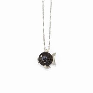 A 18K white gold, mother-of-pearl and diamond necklace