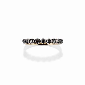  - A 18K yellow gold and diamond ring