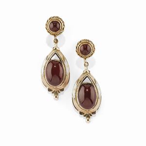 A 9K yellow gold, quartz and enamel pendant earrings, early 20th Century