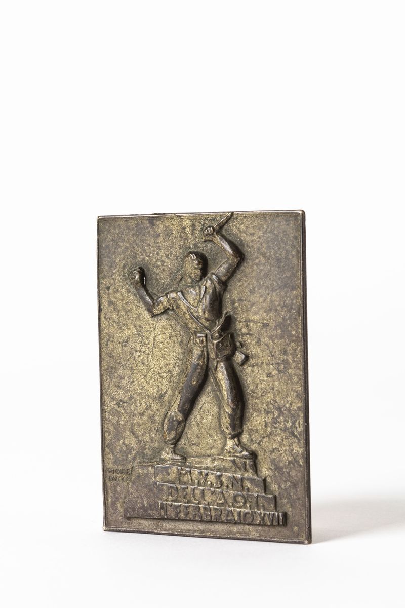 Publio Morbiducci - Milite dell'Africa Orientale italiana, scultura in bronzo su base in marmo, 1...