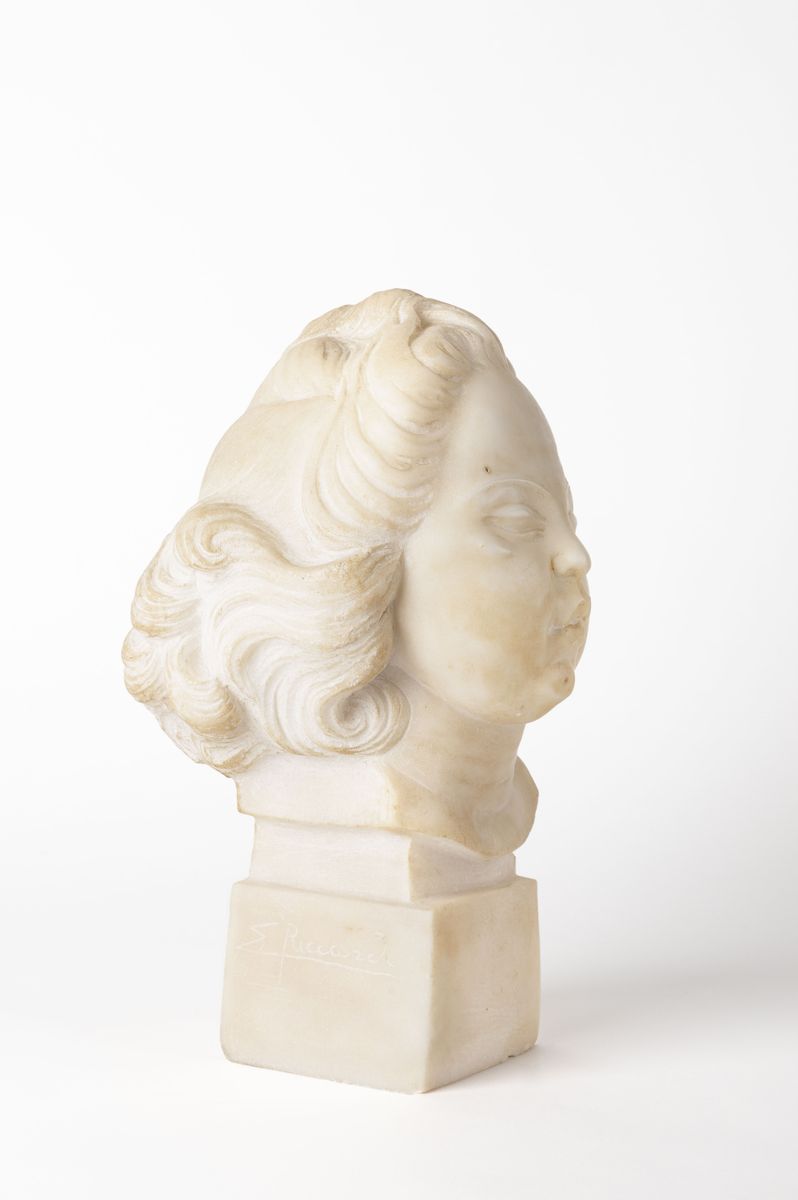 Eleuterio Riccardi - Bimba cinese, scultura in marmo