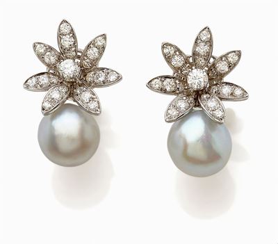 Paio di Orecchini in Perle, Oro e Diamanti, Circa 1960