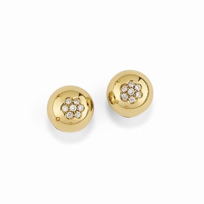 Orecchini in oro giallo 18K con diamanti taglio brillante