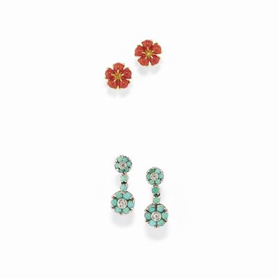 Orecchini in oro bicolore 18K con turchesi, corallo e diamanti, Due coppie