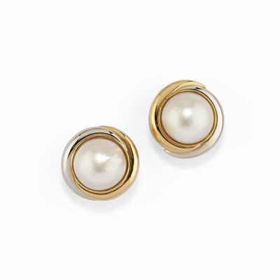 Orecchini con perle mabé in oro bicolore 18K