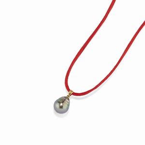 A 18K yellow gold and Tahiti pearl pendant, signed Scavia