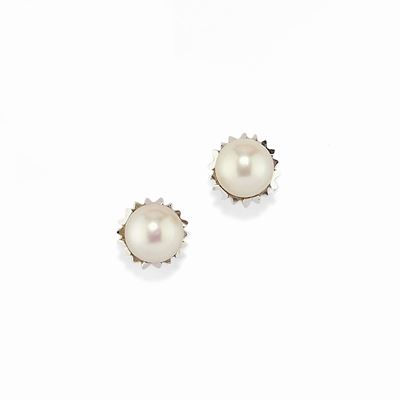 Orecchini in oro bianco 18K con perle coltivate di mm 7,50