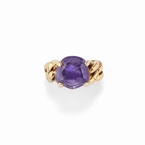 A 18K yellow gold, amethyst ring, circa 1990, Pomellato