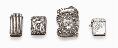 Set di quattro scatole porta fiammiferi in argento, inglesi, epoche e città diverse
