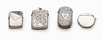 Quattro scatole porta fiammiferi in argento inglesi, varie forme e epoche