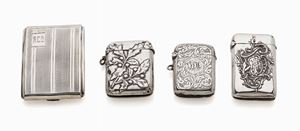 LOTTO DI QUATTRO SCATOLE PORTA FIAMMIFERI D’EPOCA IN ARGENTO, INGLESI