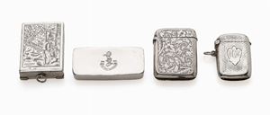 LOTTO DI QUATTRO SCATOLE PORTA FIAMMIFERI D’EPOCA IN ARGENTO, INGLESI