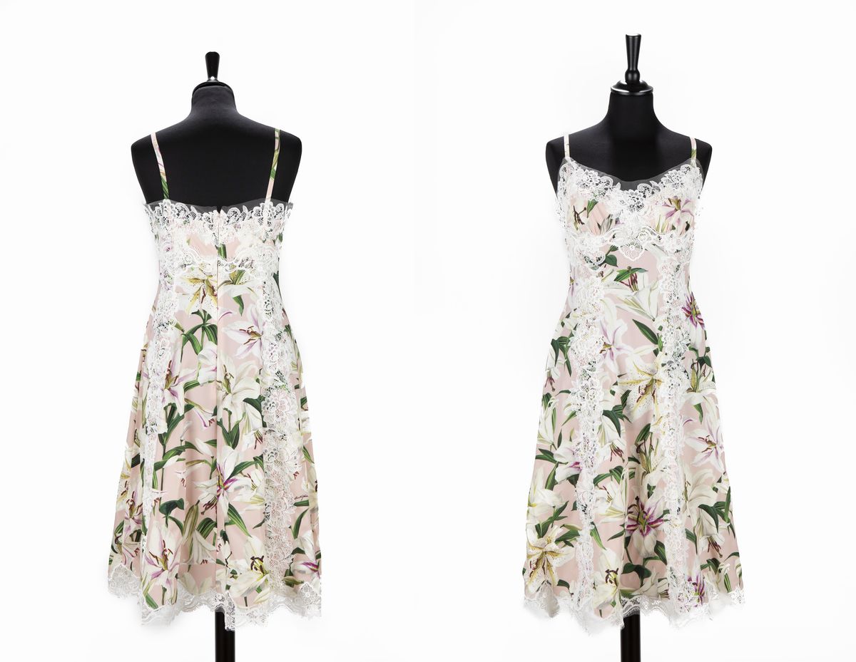Dolce & Gabbana - Abito corto in seta con stampa floreale e inserti in pizzo